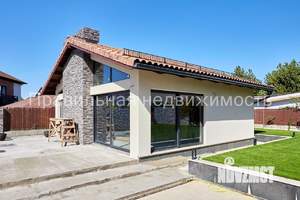 Дом 390м&sup2;, 2-этажный, участок 13 сот.  