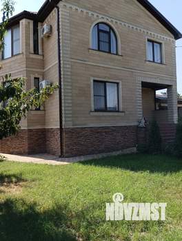 Коттедж 272м&sup2;, 2-этажный, участок 8 сот.  