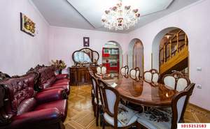 Дом 270м&sup2;, 2-этажный, участок 4 сот.  