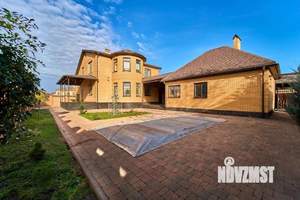 Дом 252м&sup2;, 2-этажный, участок 8 сот.  