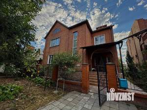 Дом 390м², 3-этажный, участок 8 сот.  