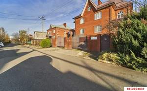 Дом 384м&sup2;, 3-этажный, участок 4 сот.  