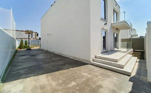 Дом 155м&sup2;, 2-этажный, участок 4 сот.  