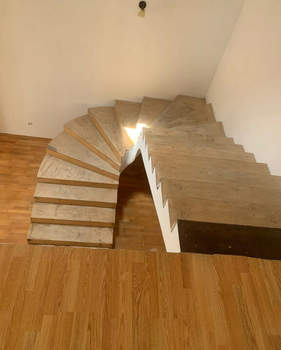 Дом 225м&sup2;, 2-этажный, участок 4 сот.  