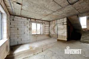 Дом 180м&sup2;, 2-этажный, участок 4 сот.  