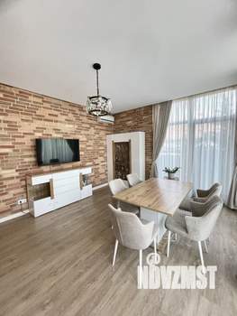 Дом 237м&sup2;, 2-этажный, участок 8 сот.  