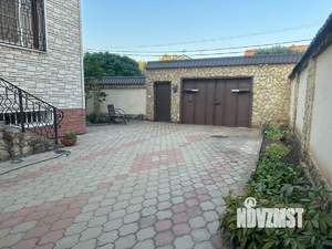 Дом 270м², 3-этажный, участок 4 сот.  