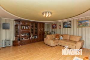 Дом 197м&sup2;, 3-этажный, участок 4 сот.  