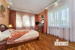 Дом 254м², 3-этажный, участок 7 сот.  