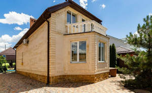 Дом 142м&sup2;, 2-этажный, участок 4 сот.  