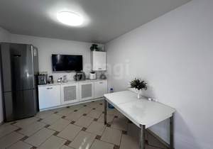 Дом 170м&sup2;, 2-этажный, участок 4 сот.  