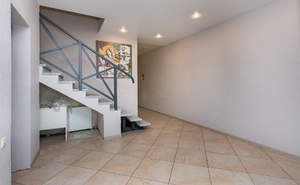 Дом 200м&sup2;, 2-этажный, участок 6 сот.  