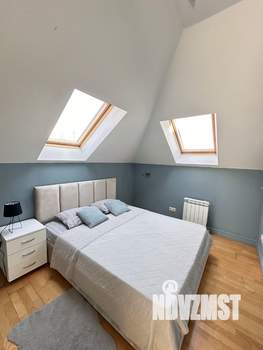 Дом 389м&sup2;, 3-этажный, участок 7 сот.  