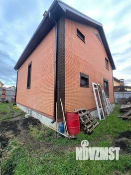 Дом 200м&sup2;, 2-этажный, участок 5 сот.  