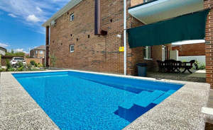 Дом 242м&sup2;, 2-этажный, участок 6 сот.  