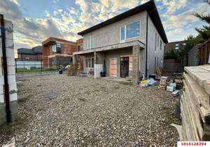 Дом 240м&sup2;, 2-этажный, участок 4 сот.  