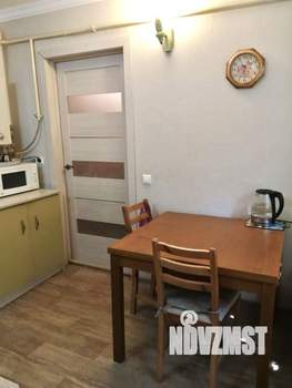 Дом 65м&sup2;, 2-этажный, участок 1 сот.  