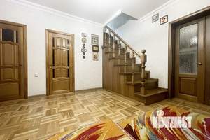 Дом 180м², 2-этажный, участок 5 сот.  