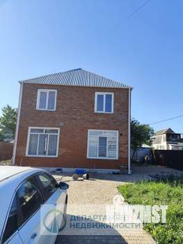 Дом 107м&sup2;, 2-этажный, участок 4 сот.  