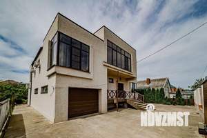 Дом 517м², 2-этажный, участок 10 сот.  