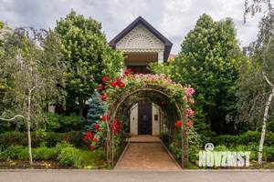 Дом 383м&sup2;, 2-этажный, участок 27 сот.  