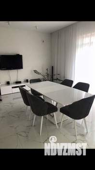 Коттедж 140м², 2-этажный, участок 3 сот.  