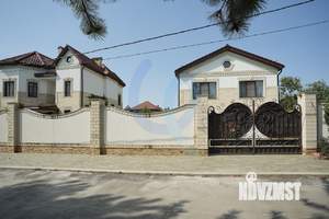 Коттедж 547м², 3-этажный, участок 16 сот.  
