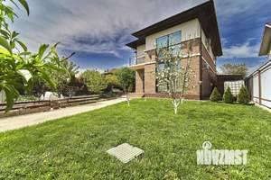 Дом 270м², 2-этажный, участок 10 сот.  