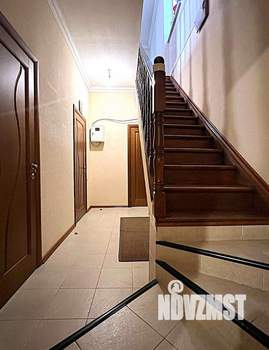 Дом 172м², 2-этажный, участок 6 сот.  