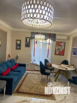 Дом 135м&sup2;, 2-этажный, участок 3 сот.  