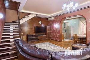 Дом 178м², 2-этажный, участок 6 сот.  