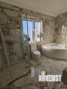 Дом 135м&sup2;, 2-этажный, участок 3 сот.  