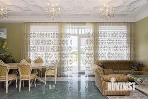 Дом 833м², 2-этажный, участок 10 сот.  