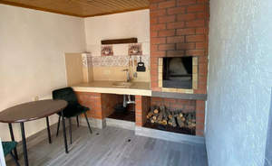 Дом 199м&sup2;, 2-этажный, участок 4 сот.  