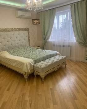 Дом 379м&sup2;, 2-этажный, участок 4 сот.  