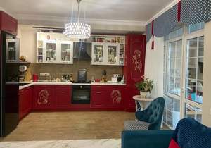 Дом 135м&sup2;, 2-этажный, участок 3 сот.  