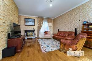 Дом 241м², 2-этажный, участок 14 сот.  
