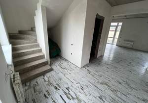 Дом 124м&sup2;, 2-этажный, участок 4 сот.  