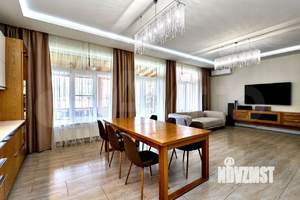 Дом 234м², 2-этажный, участок 4 сот.  