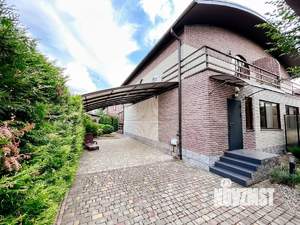 Дом 259м&sup2;, 2-этажный, участок 3 сот.  