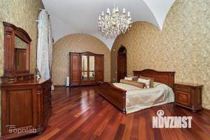 Дом 600м², 3-этажный, участок 6 сот.  