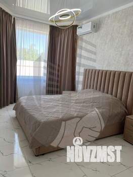 Дом 130м&sup2;, 2-этажный, участок 3 сот.  