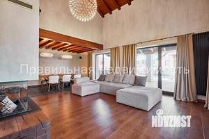 Дом 390м&sup2;, 2-этажный, участок 13 сот.  