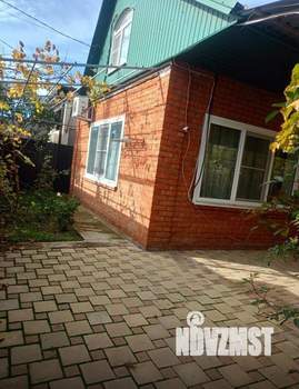 Дом 60м&sup2;, 2-этажный, участок 6 сот.  