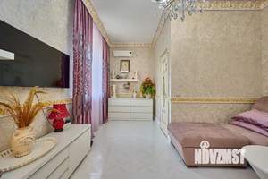 Дом 508м&sup2;, 3-этажный, участок 5 сот.  