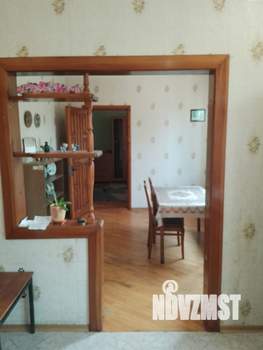 Дом 135м&sup2;, 2-этажный, участок 4 сот.  