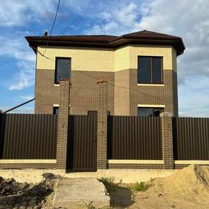 Дом 175м&sup2;, 3-этажный, участок 5 сот.  