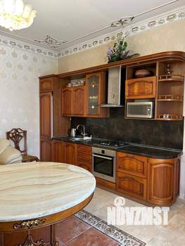 Коттедж 270м&sup2;, 1-этажный, участок 8 сот.  