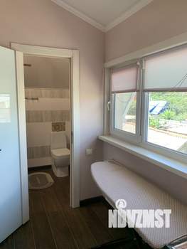 Дом 180м&sup2;, 2-этажный, участок 6 сот.  