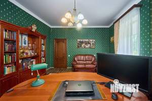 Дом 275м², 3-этажный, участок 6 сот.  